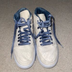 Womens Air Jordan 1 Mid SE 'Sandrift' size 8